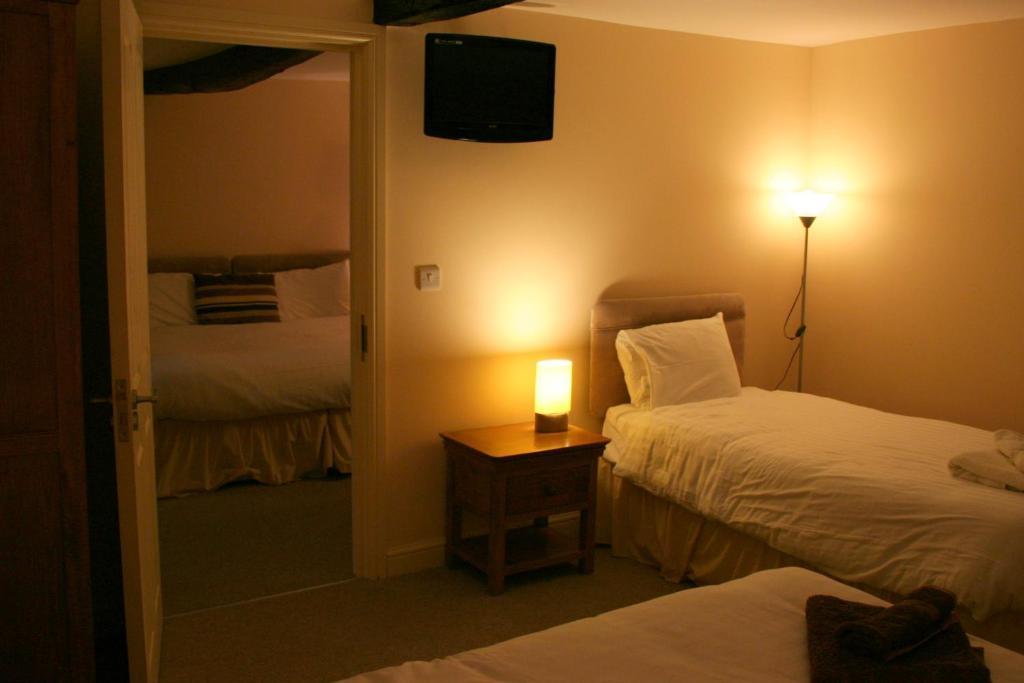 The Trewythen Hotel Llanidloes Bagian luar foto
