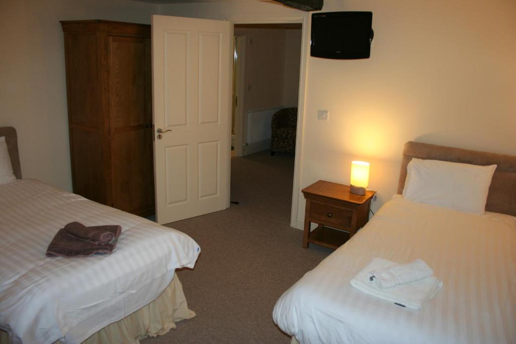 The Trewythen Hotel Llanidloes Bagian luar foto