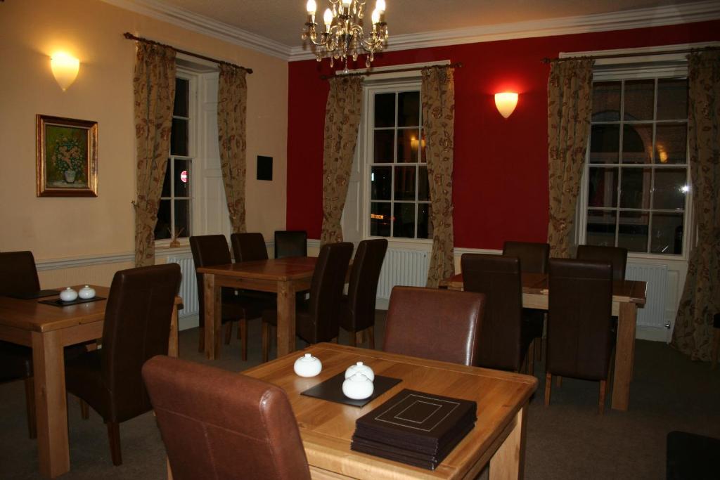 The Trewythen Hotel Llanidloes Bagian luar foto