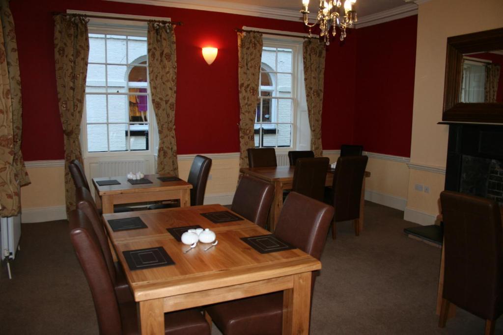 The Trewythen Hotel Llanidloes Bagian luar foto